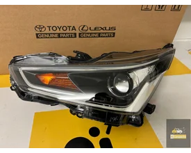 toyota-aygo-facelift-links-voor-nieuwe-koplamp-17-2023