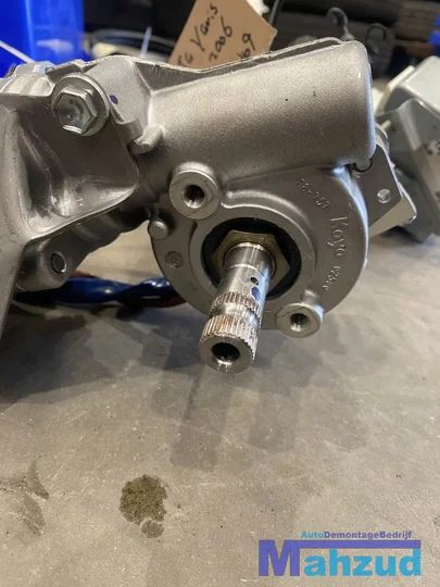 toyota-yaris-p9-stuurbekrachtigingmotor-stuurpomp-servopomp — foto 7