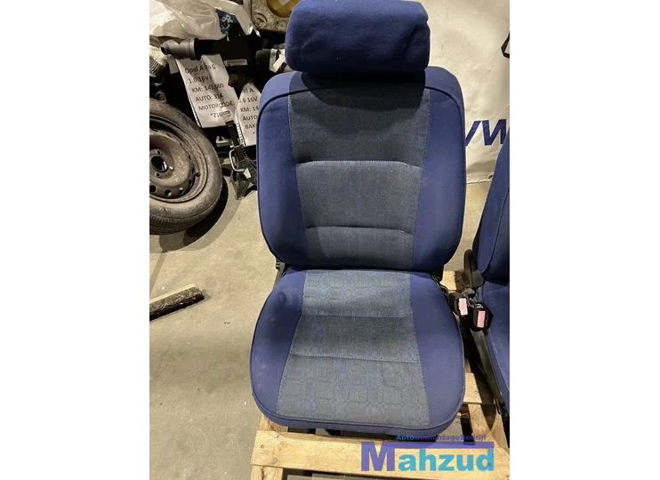 peugeot-306-sw-station-blauw-stof-interieur-stoelen-19942002