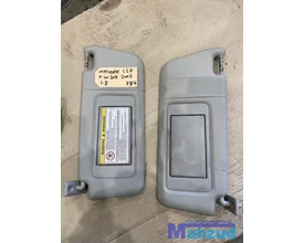 mercedes-clk-w209-w203-zonneklep-links-rechts-a2038171820