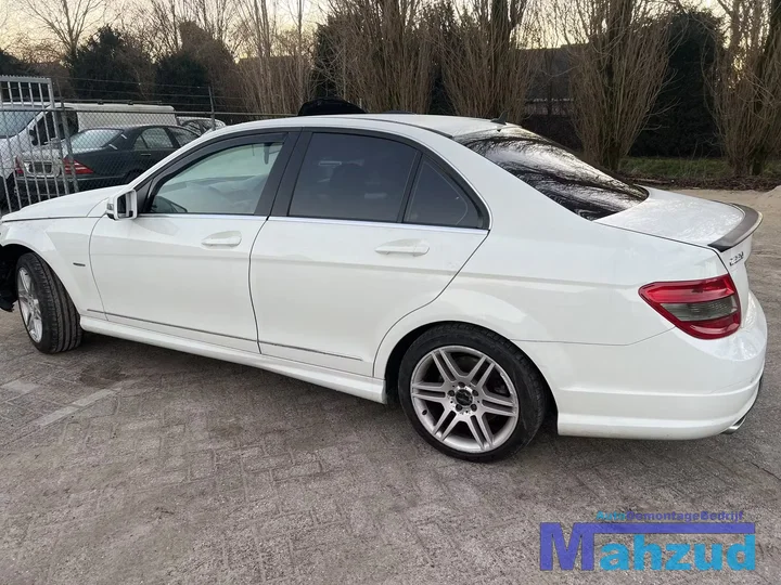 mercedes-c-klasse-w204-wit-650-onderdelen-demontage — foto 4