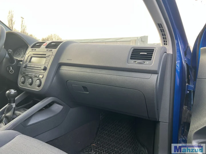vw-golf-5-14-fsi-blauw-lc5j-bkg-fxq-demontage-sloop-onderdelen — foto 19