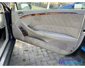 mercedes-clk-w209-cabrio-blauw-onderdelen-demontage — foto 37