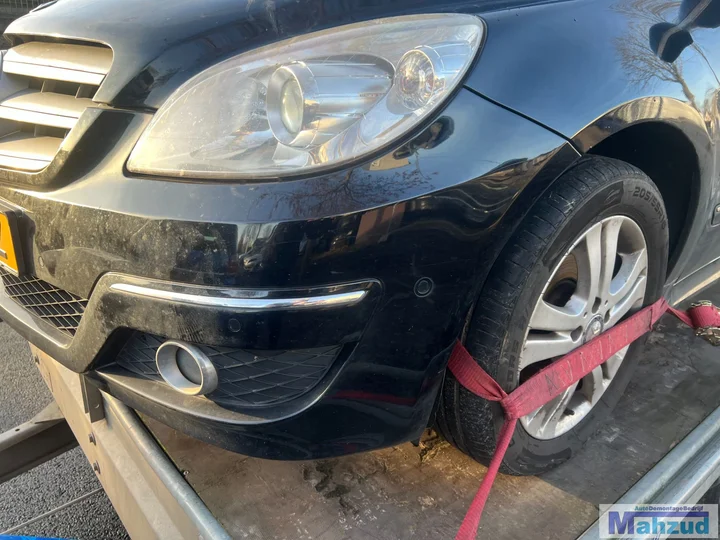 mercedes-b-klasse-w245-zwart-191-voorbumper-20042011 — foto 3