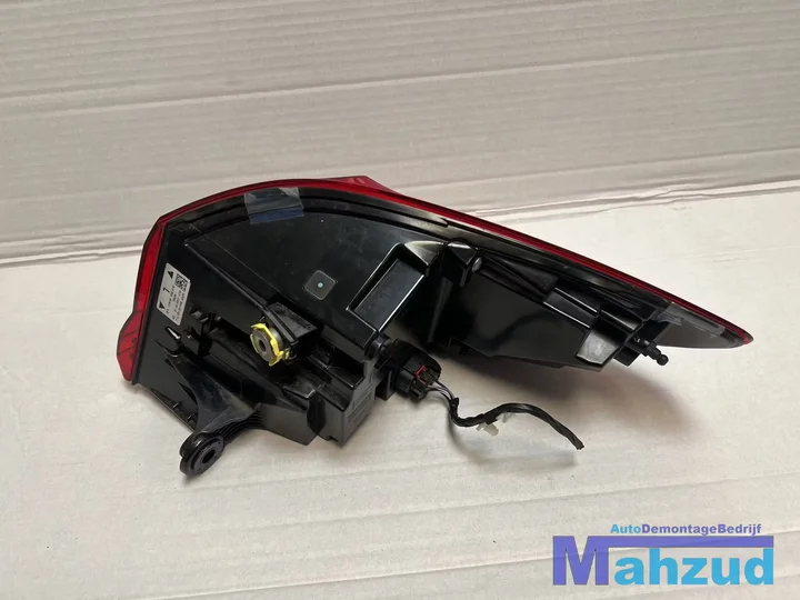 bmw-1-serie-f40-hatchback-links-buiten-achterlicht-2019 — foto 3