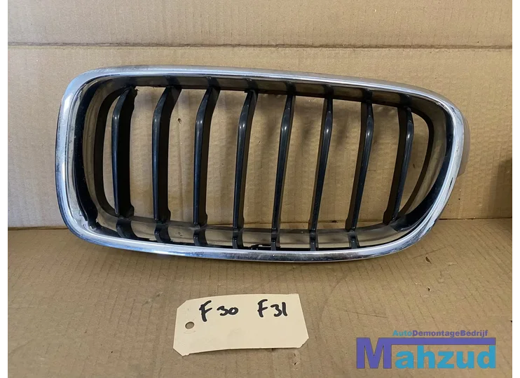 BMW 3 SERIE F30 F31 Grille nier links linker 18801310
