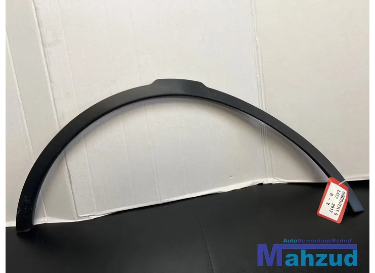 LAND ROVER DISCOVERY 5 V L462 Rechts voor wielrand strip 2017-2022 HY3216A074AE