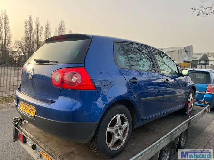 vw-golf-5-14-fsi-blauw-lc5j-bkg-fxq-demontage-sloop-onderdelen — foto 6