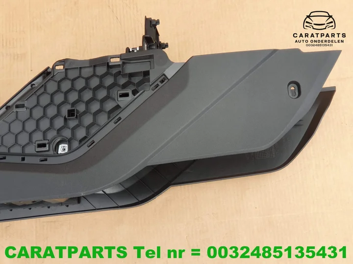 89a863242a-89a863242-q4-etron-middenconsole-q4-bekerhouder — foto 7