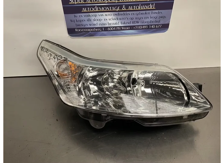 Citroën C4 right headlight year 2011