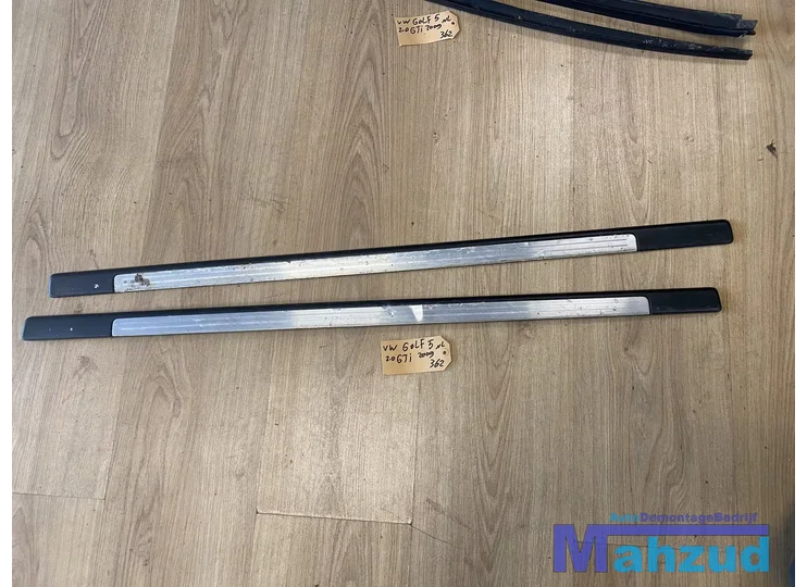 VW GOLF 5 GTI 3 deurs instaplijst links rechts 2003-2009
