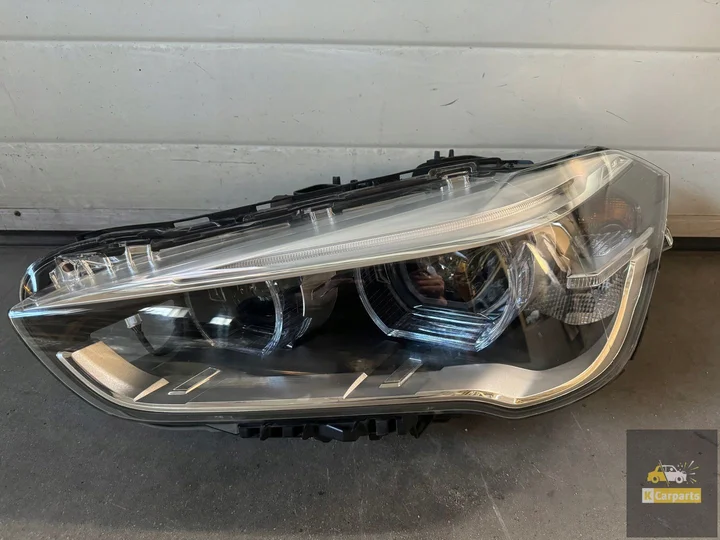 7428735-bmw-x1-f48-volledig-led-linker-ventilatorlamp