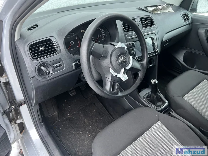 2010-vw-polo-6r-12-cgp-cgpb-la7w-zilver-demontage-onderdelen — foto 11