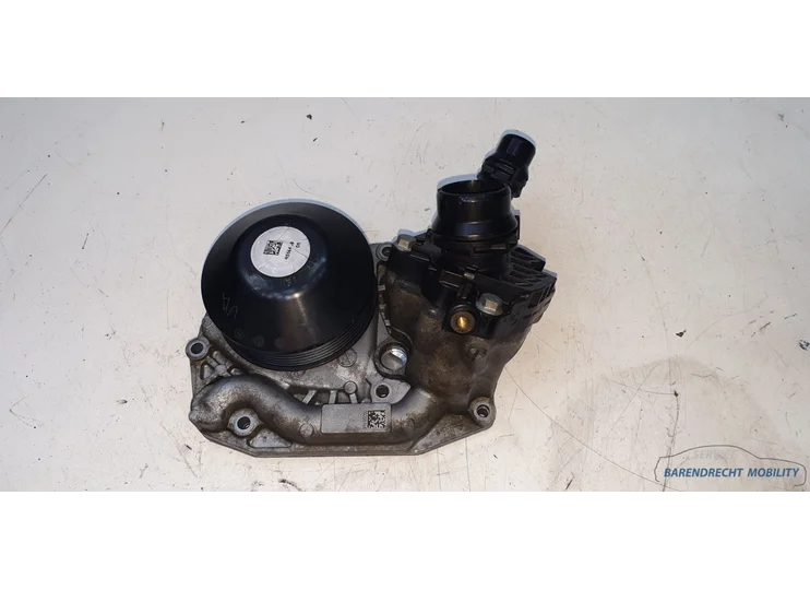 ZGAN waterpomp B47D20A Bmw 2.0 diesel 851445805 17000km! 1 3 4 5 F-series origineel gebruikt
