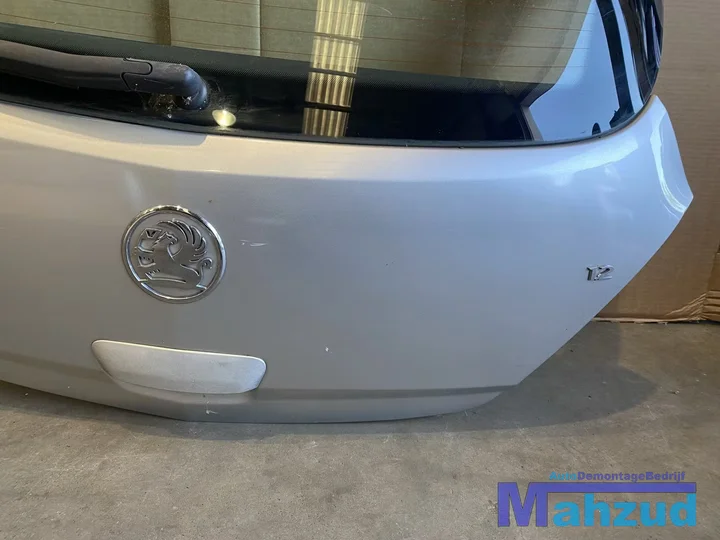 opel-corsa-d-grijs-z157-achterklep-3-deurs — foto 5