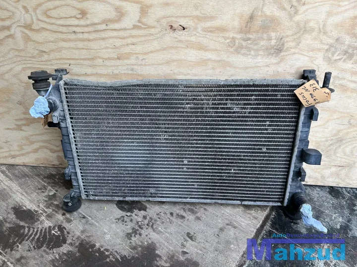 ford-focus-1-16-radiateur-19982005-x64h8c342aa — foto 4