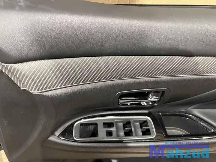 mitsubishi-outlander-phev-grijs-rechts-voor-deur-portier-2015 — foto 7