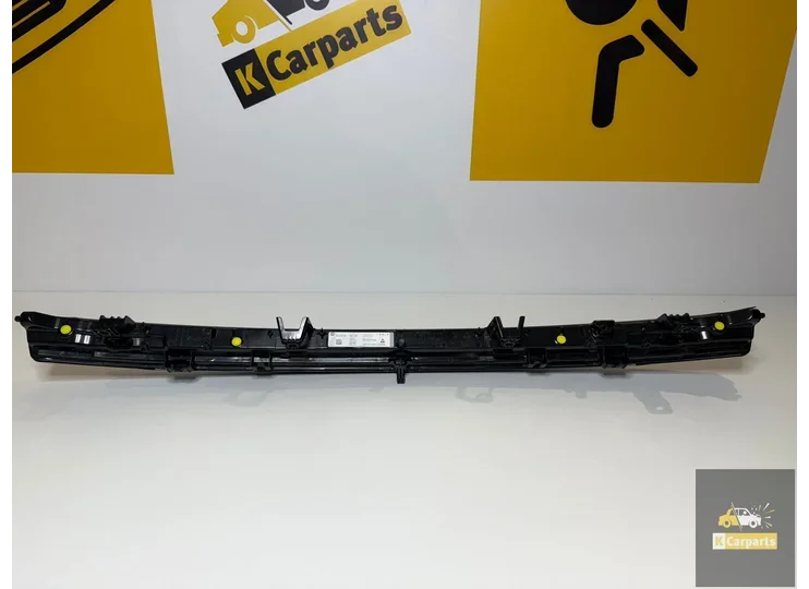 tesla-y-juniper-2025-led-licht-midden-voor-203829400c-nieuw — foto 3