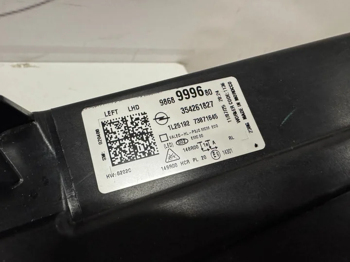 opel-corsa-f-facelift-led-koplampen-9868999680-9869000080 — foto 7