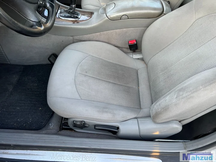 mercedes-clk-w209-22-cdi-c723-demontage-sloop-onderdelen — foto 17