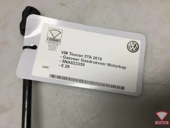vw-touran-5ta-2018-gasveer-gasdrukveer-motorkap-5na823359 — foto 2