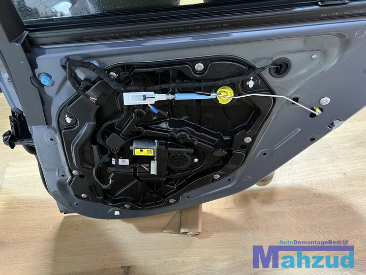 bmw-1-serie-f40-c03n-blauw-rechts-achter-deur-portier-2019 — foto 3