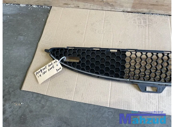 2005-peugeot-206-voorbumper-grille-rooster-midden