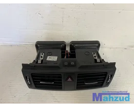 mercedes-c-klasse-s204-w204-luchtrooster-midden-20082011 — foto 2
