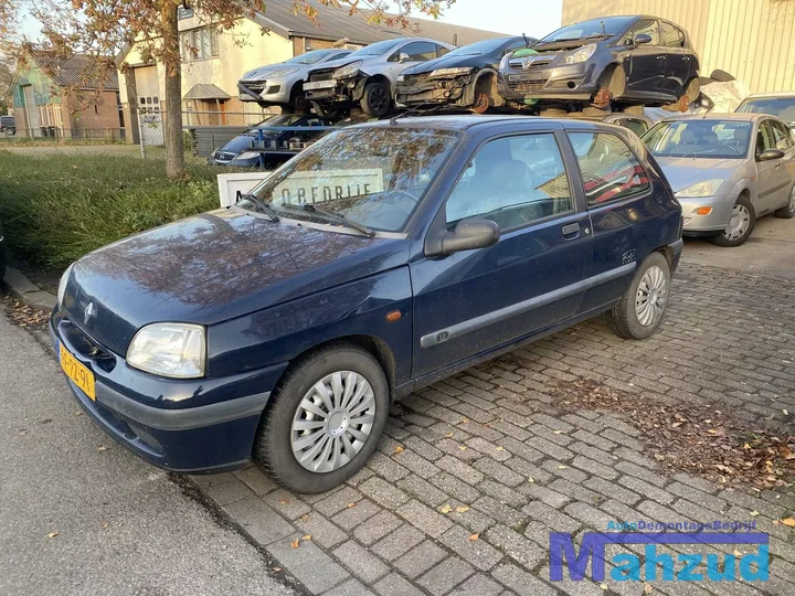 1996-renault-clio-1-12-demontage-sloop-onderdelen-donorauto — foto 2