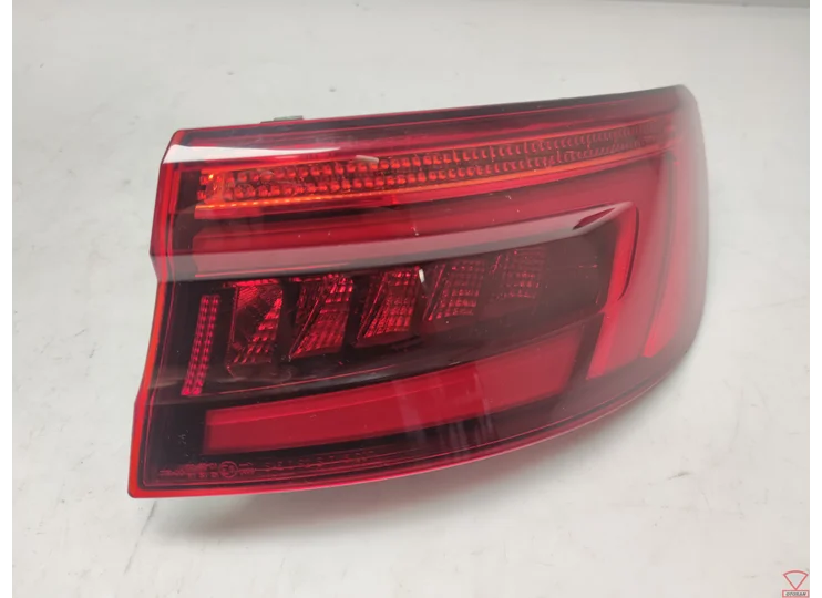 Audi A4 8W Limousine Dynamisches LED Rücklicht Rechts Neu!