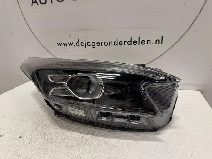 kia-xceed-iii-3-facelift-vol-led-koplamp-92102j7300-rechts — foto 2