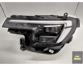 r2kb13e017-ford-explorer-vii-ev-volledig-led-met-licht-links-perfect