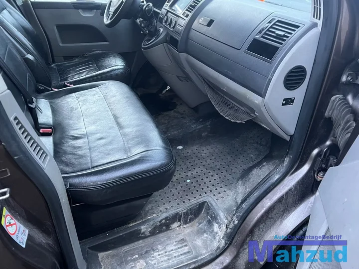 2012-vw-transporter-t5-5-25-tdi-onderdelen-demontage — foto 21