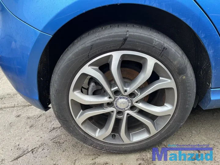 2013-mercedes-a-klasse-w176-18-a200-cdi-651901-onderdelen-blauw — foto 31