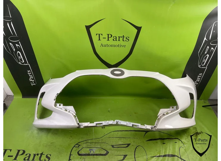 toyota yaris voorbumper bumper 	521190U946