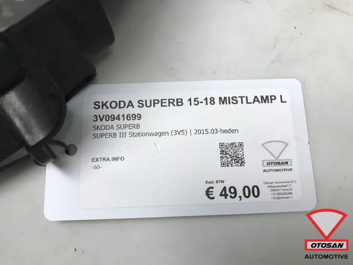skoda-superb-20152018-mistlamp-links-voor-3v0941699 — foto 4