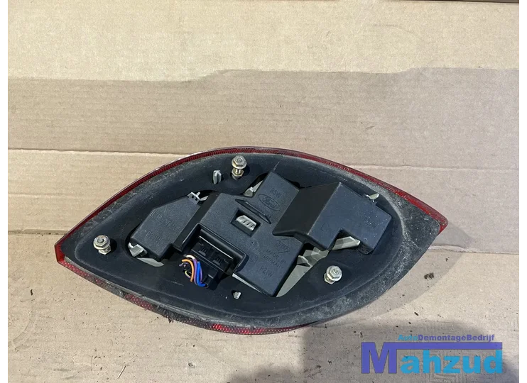 ford-ka-links-achterlicht-left-backlight-19962008