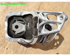 4m0199371fe-a5-motorsteun-a4-motorsteun-q7-q8-a6-a7-q5-a8