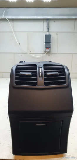 complete-middenconsole-armleuning-idrive-asbak-w212-eklasse-mercedes-origineel-gebruikt — foto 9
