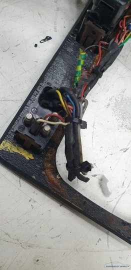 hout-inleg-w201-190-mercedes-middenconsole-pook-airco-stoelverwarming-raamschakelaars — foto 10
