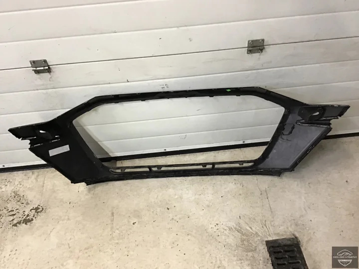audi-rs3-8y-facelift-24-voorbumper-kls-origineel-8y0807725a — foto 4
