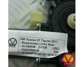 VW Touran 5T Tiguan Raammotor Links Voor 5Q0959801B — foto 2