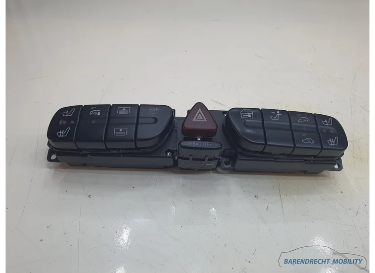 Mercedes CLK W209 A209 C209 knoppenbalk dashboard A2038216958 origineel nette staat gebruikt schakelaar schakelaars compleet vol functies 2002 2003 2004 2005 2006 2007 2008 2009 BARENDRECHT MOBILITY