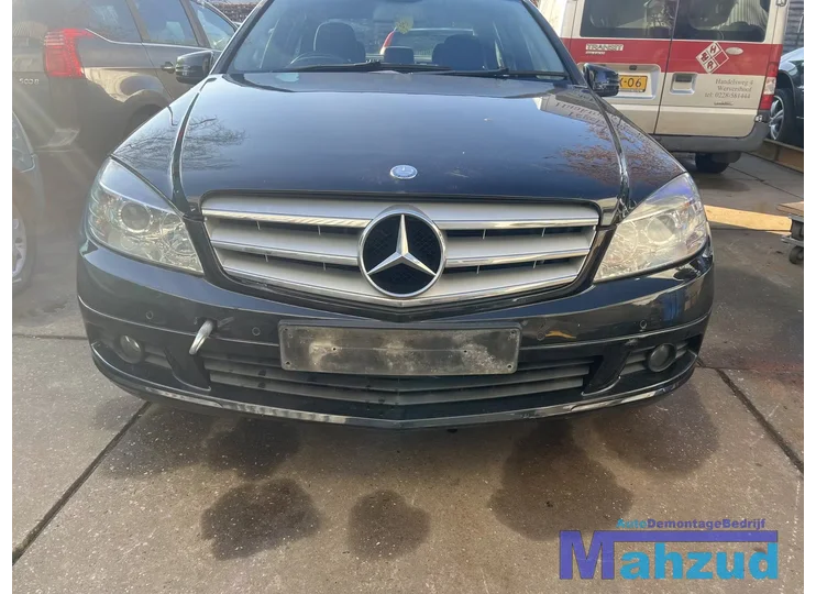 MERCEDES C KLASSE W204 ZWART 197 voorbumper 2007-2011