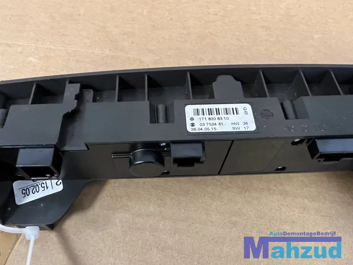 mercedes-slk-r171-dashboard-midden-alarm-schakelaar-20042011 — foto 3