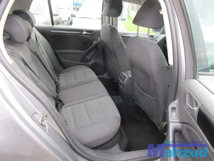 2010-volkswagen-golf-6-16-tdi-demontage-sloop-123 — foto 11