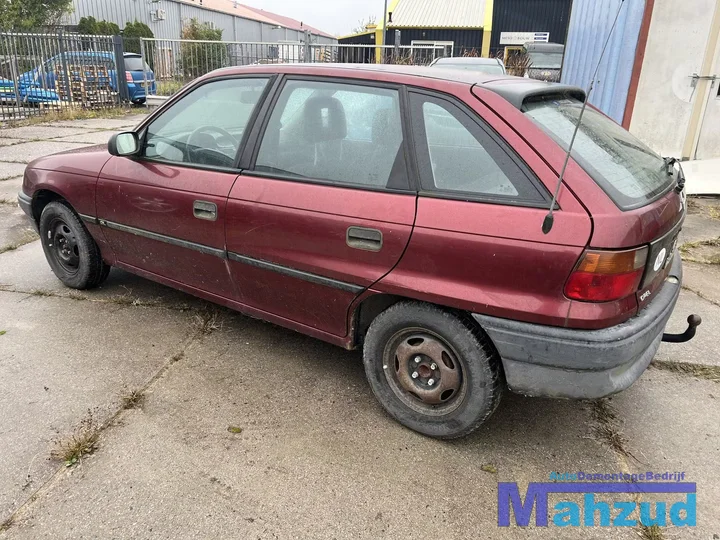 1994-opel-astra-f-hatchback-16i-bruin-z549-x16sz-onderdelen-demontage — foto 4