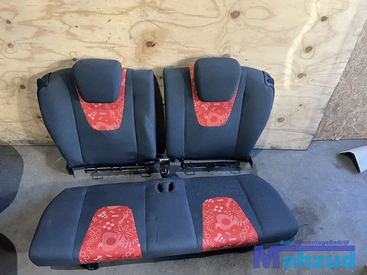 ford-ka-2-rood-compleet-interieur-20082016 — foto 7