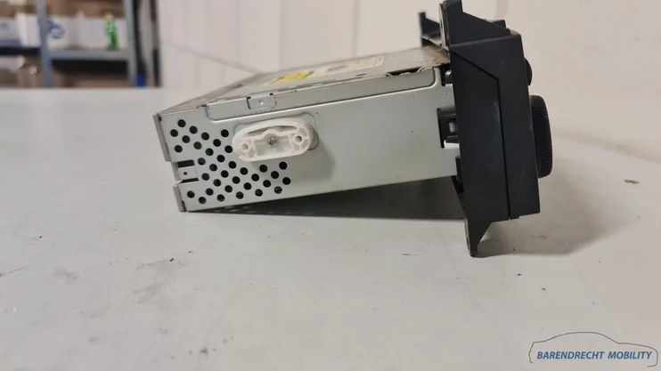 radio-cd-speler-mercedes-sprinter-w906-a0048203986-origineel-gebruikt-2006-2018 — foto 9