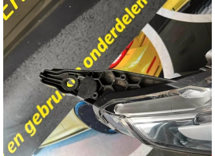 koplamp-peugeot-208-facelift-rechts-led-90048532-origineel